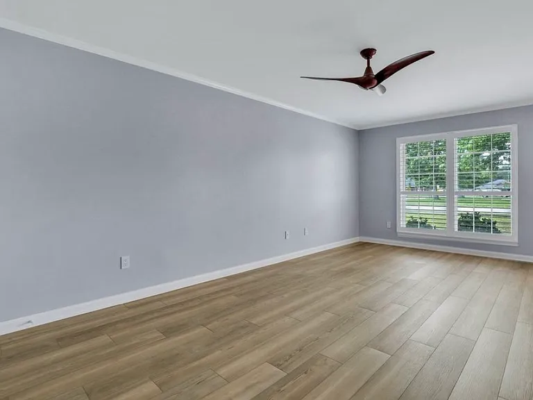 138 Wayfair Ln — Photo 18