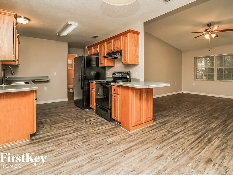 31111 Oakmont Ave — Photo 7