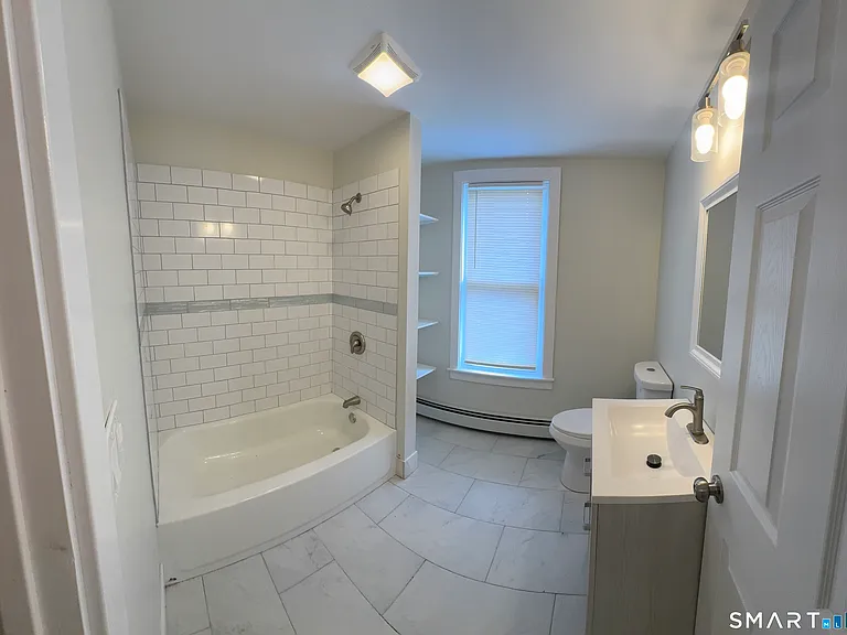 706 George St — Photo 3