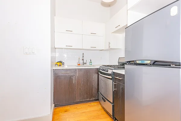 Rented by RENTBK LLC | media 2