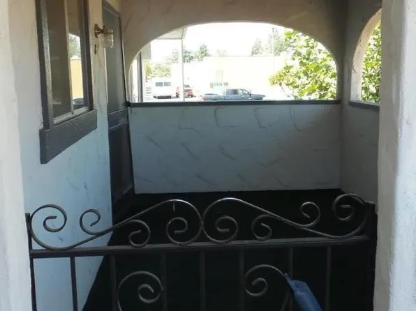 1271 Juniper Dr APT 8, Gilroy, CA 95020