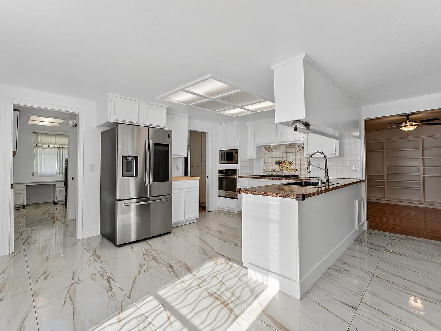5 bed, 3945 sqft, $1,295 — Photo 3
