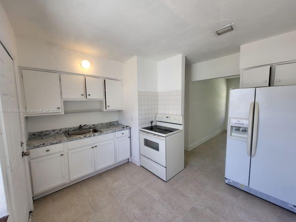 miami-florida-452695494 picture