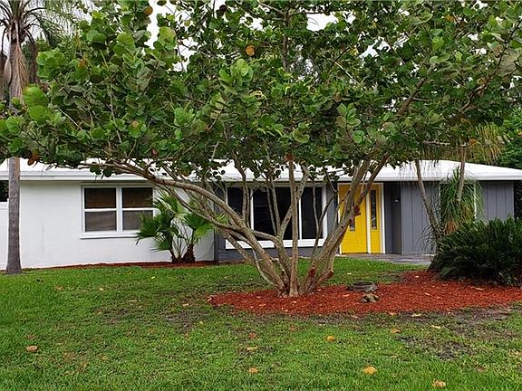 2nd image of 3737 Nogales Dr