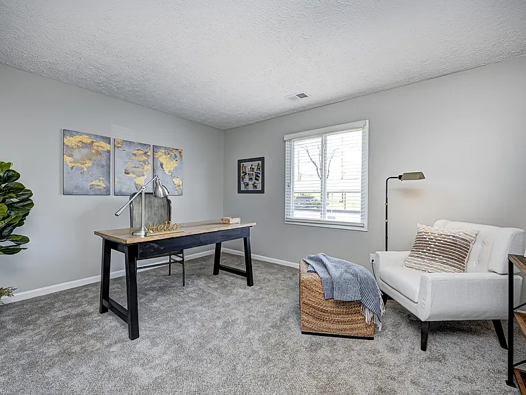 Ivy Knoll Apartments — Photo 27