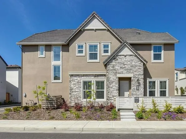 3268 Ronald Reagan Way, Sacramento, CA 95818