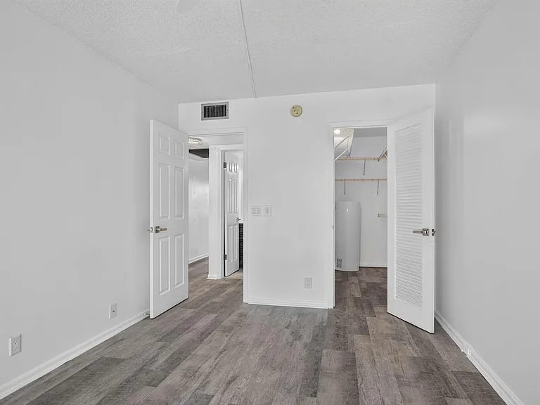 3045 Cornwall Dr #C — Photo 19