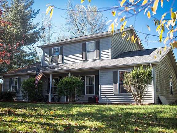 2nd image of 385 S Hill Dr