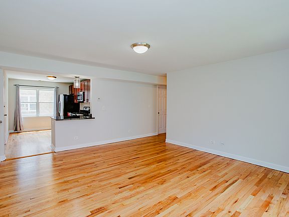 5th image of 6425 N Damen Ave APT 2W