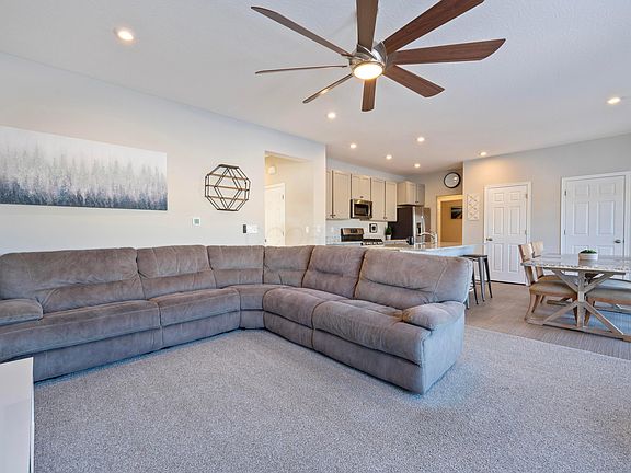 4th image of 1625 Dickson Dr
