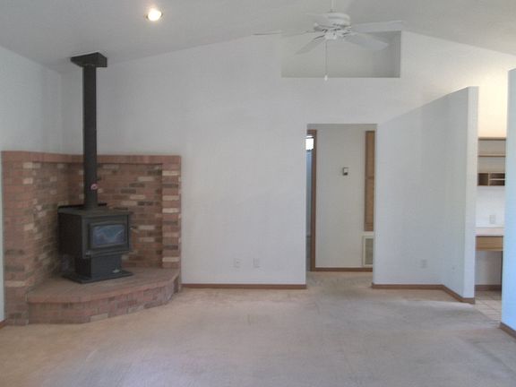 2nd image of 701 W Mesquite Dr