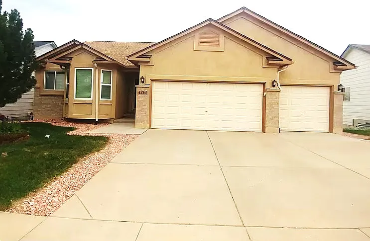 4263 Morning Glory Rd — Photo 1