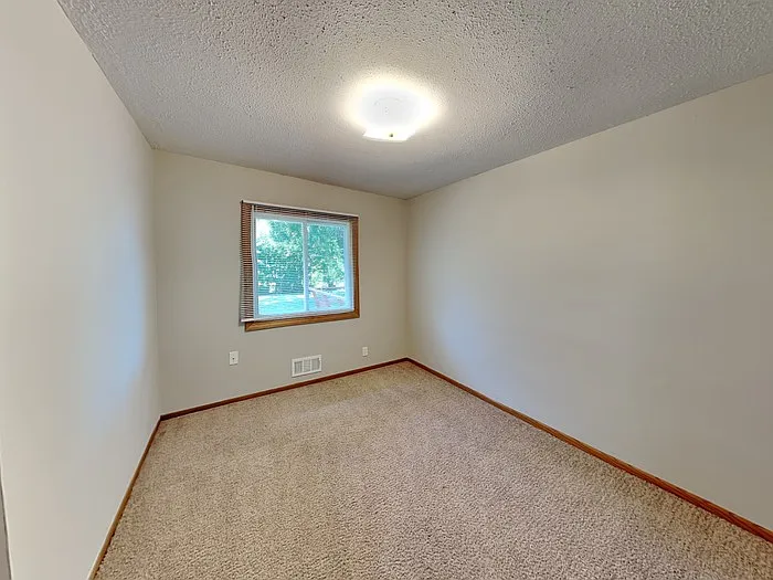 1218 Skillman Ave E — Photo 15