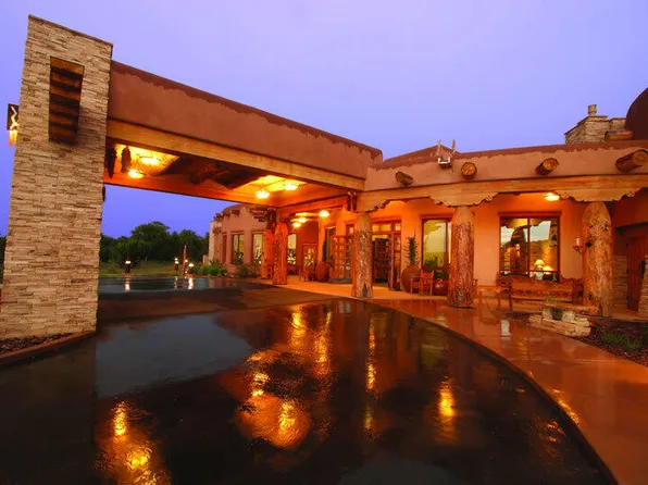 3 Black Bear Ct, Tijeras, NM 87059