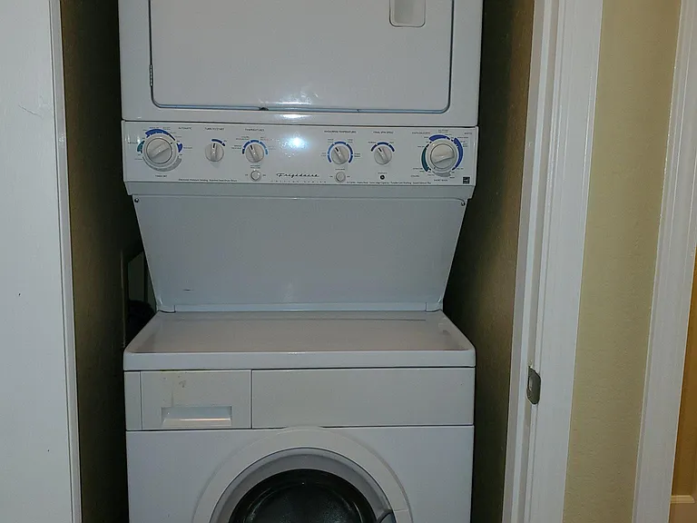 182 Eastridge Dr — Photo 32