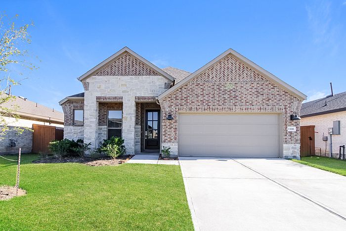 1st image of 13216 Lago Acero Ln