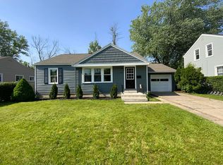 402 Longmeadow Rd, Amherst, NY 14226