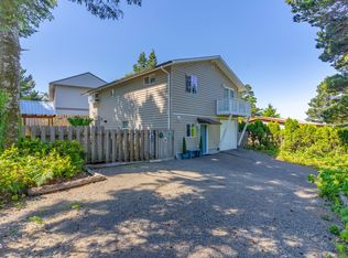 40 Wesler St, Lincoln City, OR 97367