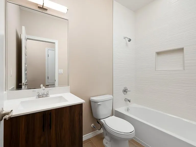 3105 W Sandlewood St #3 — Photo 15