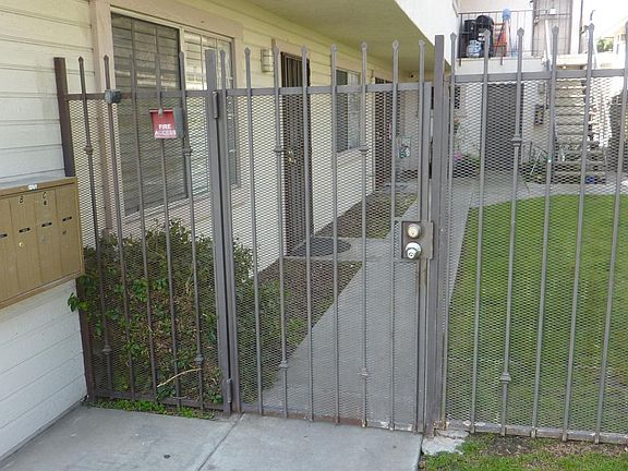 2nd image of 7637 Newlin Ave APT B