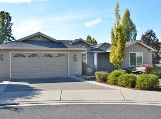 1509 Summit Ridge Cir, Medford, OR 97504