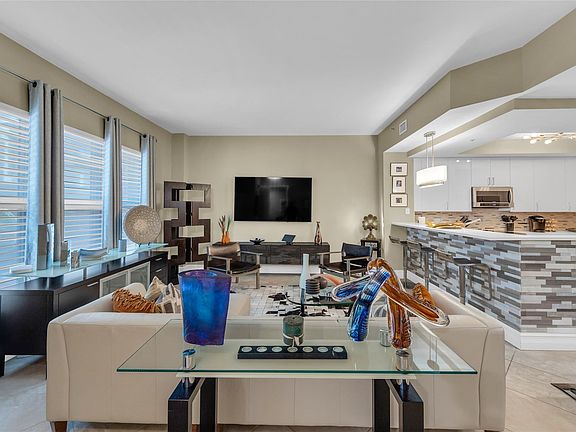 2nd image of 2601 NE 14th Avenue #112