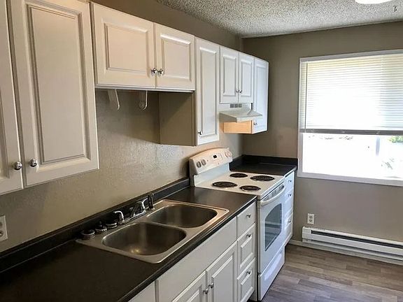 3rd image of 1828 Waukesha Ave Unit 2