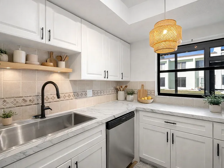 1 Windrush Blvd #19 — Photo 16