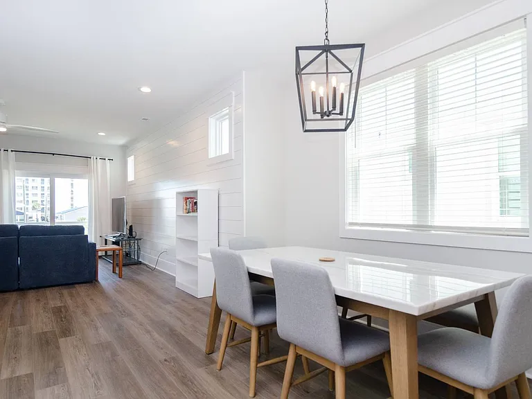 902 2nd St S #2 — Photo 15