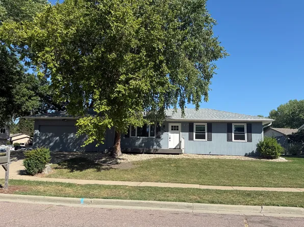 5716 W 56th St, Sioux Falls, SD 57106