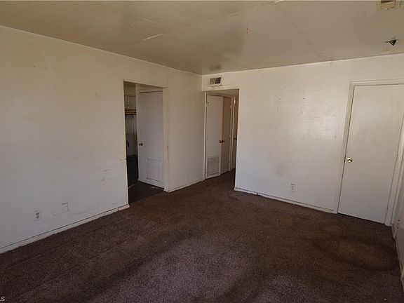 5th image of 655 Amanda Pl