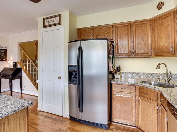 4th image of 3721 Ottawa Ct