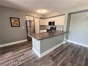 1240 Wildwood Lakes Blvd — Photo 3