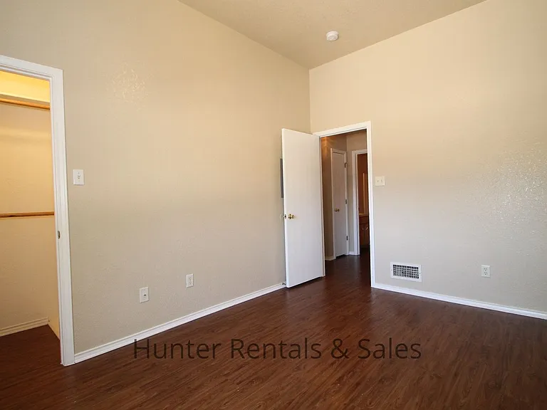 4206B Deek Dr — Photo 11