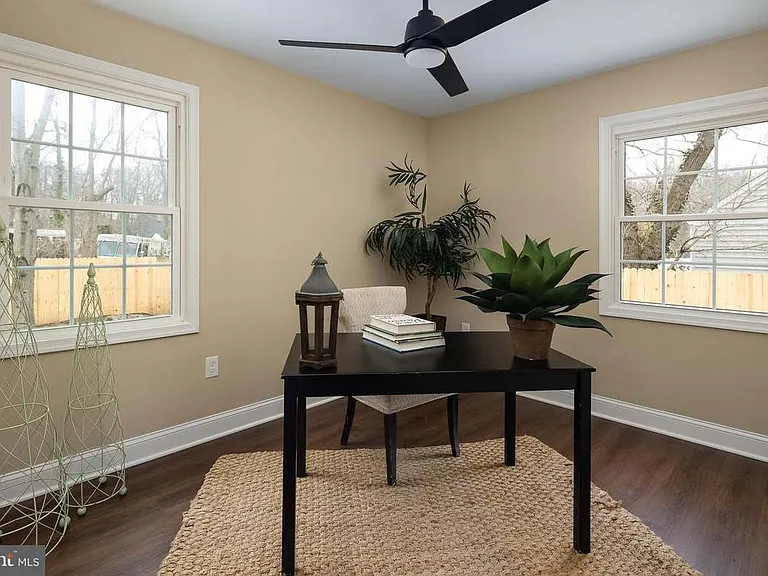 6684 Barrett Rd — Photo 17