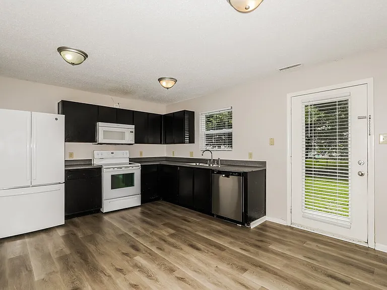 9205 Middlebury Way — Photo 7