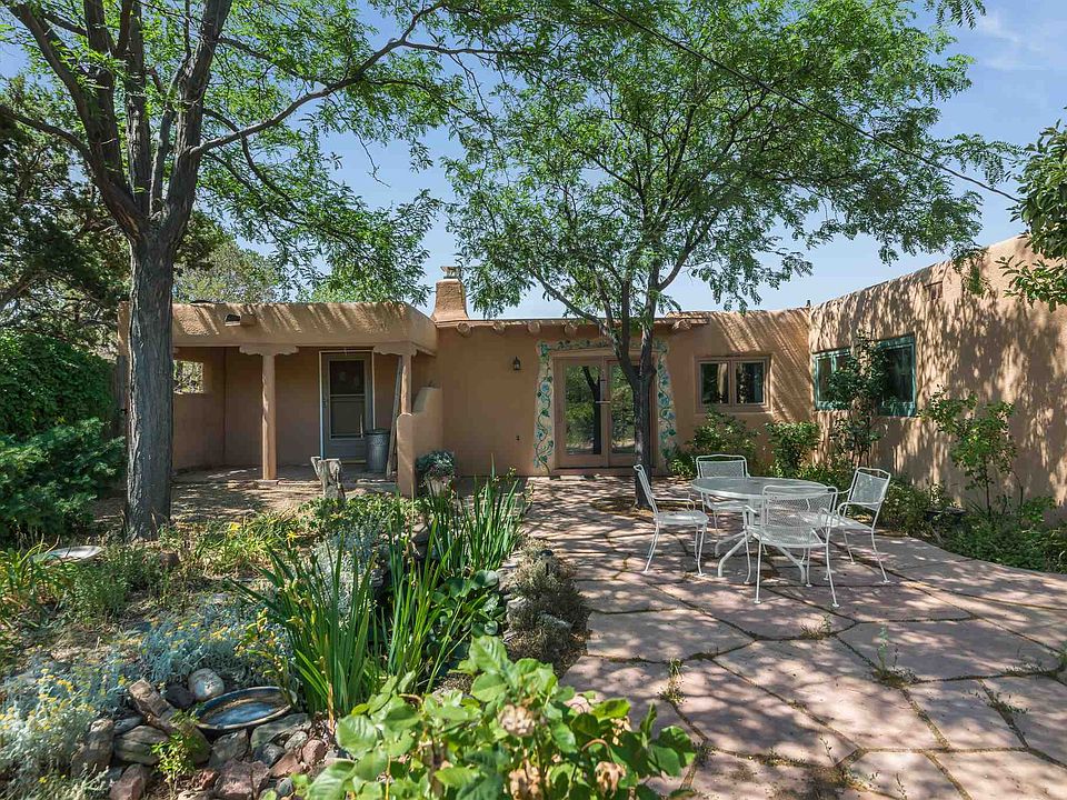 1st image of 1561 Camino Amado