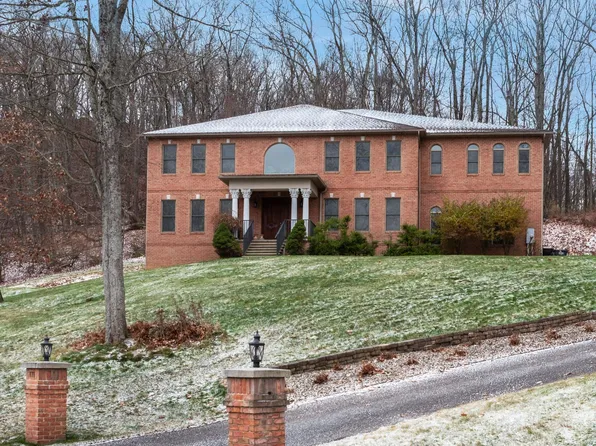 171 Manhasset Dr, Port Matilda, PA 16870