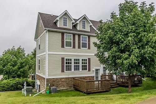 Back of townhouse - private deck