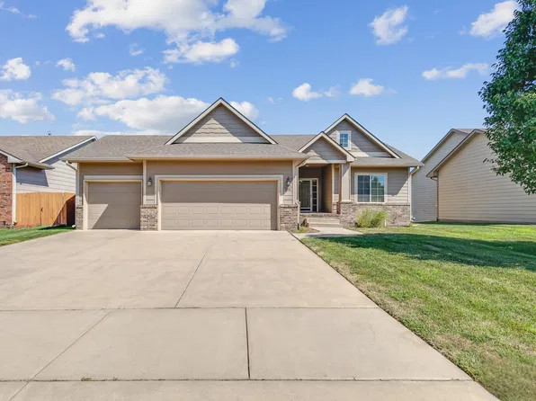 906 W Threewood Ct, Andover, KS 67002