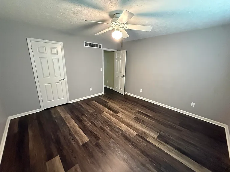3604 Brookgreen Cir — Photo 15