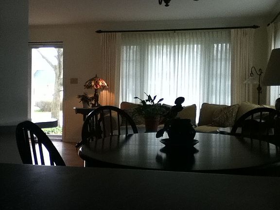 Living / Dining Area