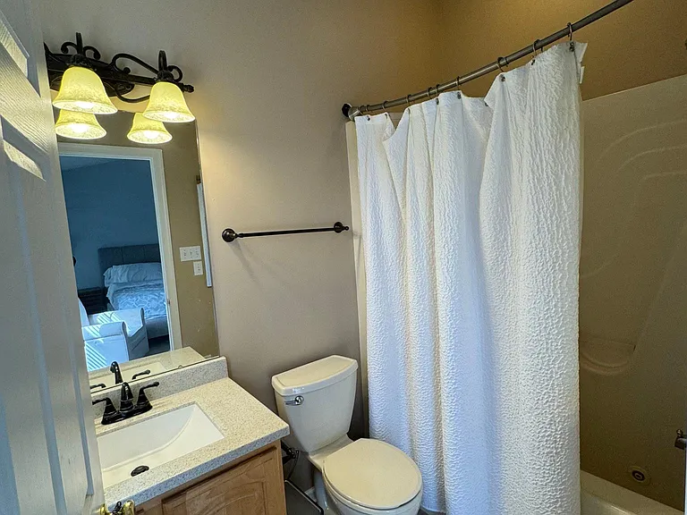 915 Tanglewood Dr — Photo 13