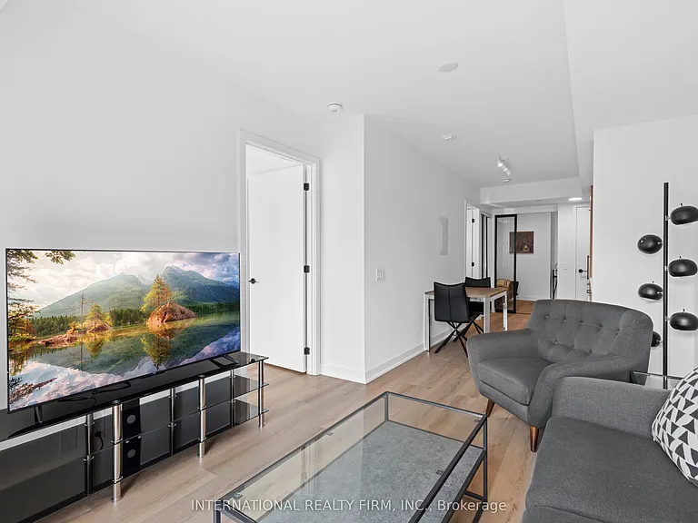 5 Lakeview Ave #409 — Photo 7