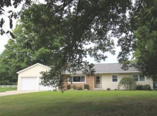 1235 Taylor Ave, Charleston, IL 61920