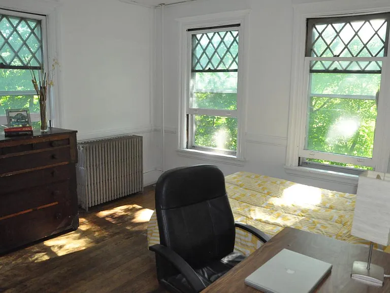 118 Ferris Pl #1 — Photo 6