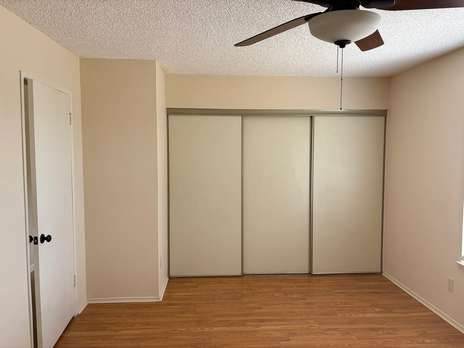 2 bed, 864 sqft, $1,800 — Photo 3