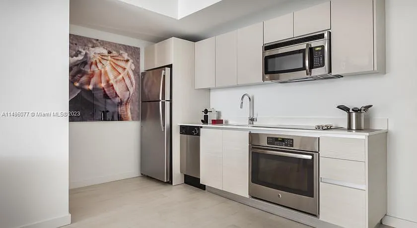 Beachwalk Condominium — Photo 3