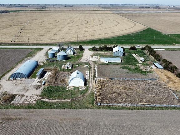 3rd image of 75740 Highway 21