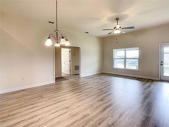 4th image of 7516 Sloewood Dr